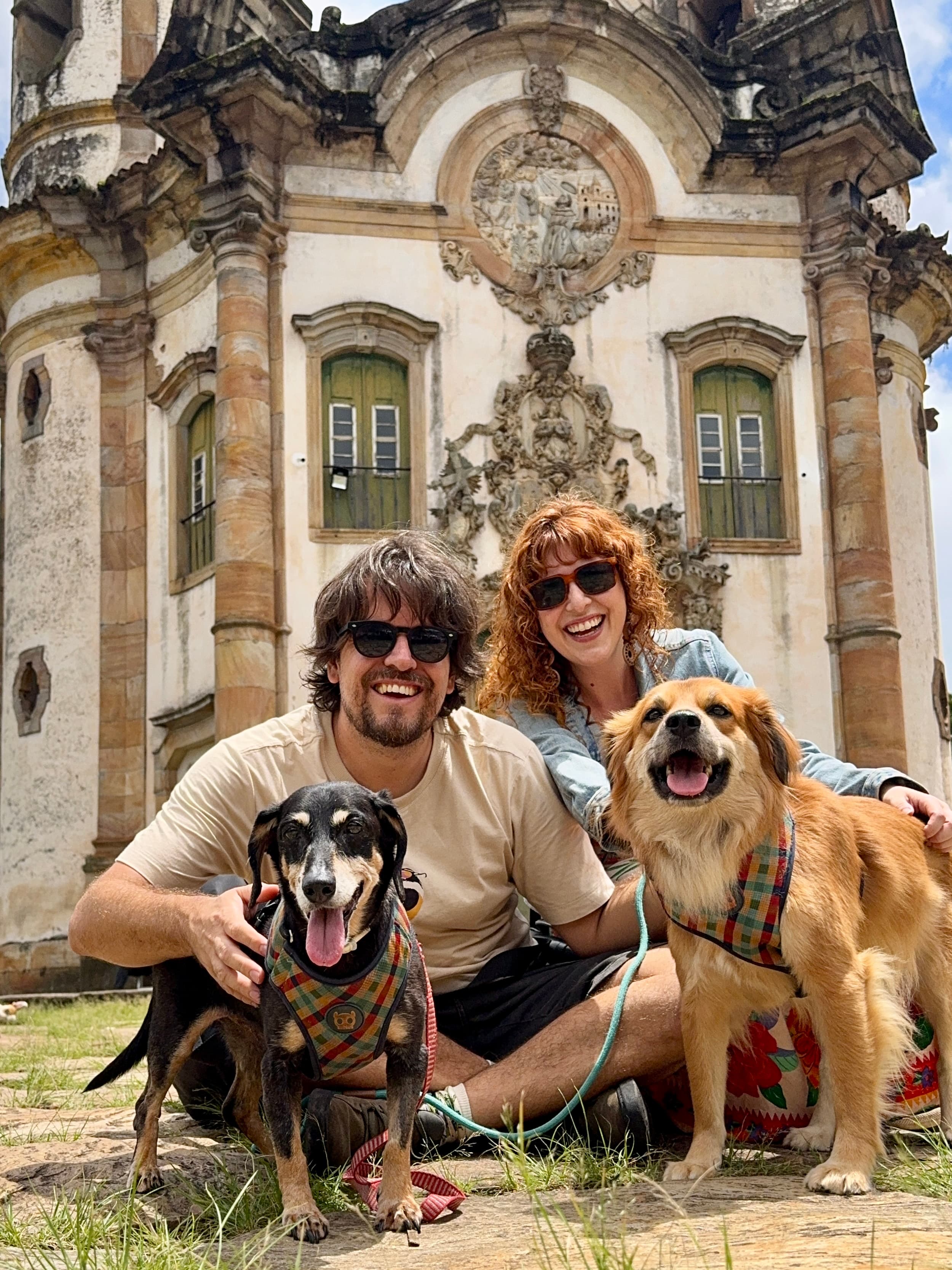 Quer ser convidado para a festa de 5 anos do @ondecomerebeber e do @caminhadasbh?